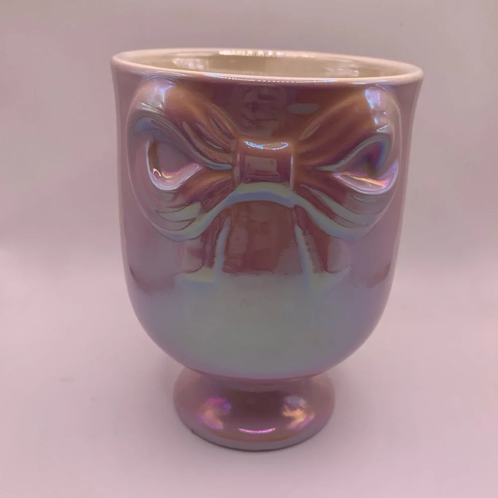 Target Bullseye Valentine Bow Brush Holder Pink Purple Iridescent NEW 2025